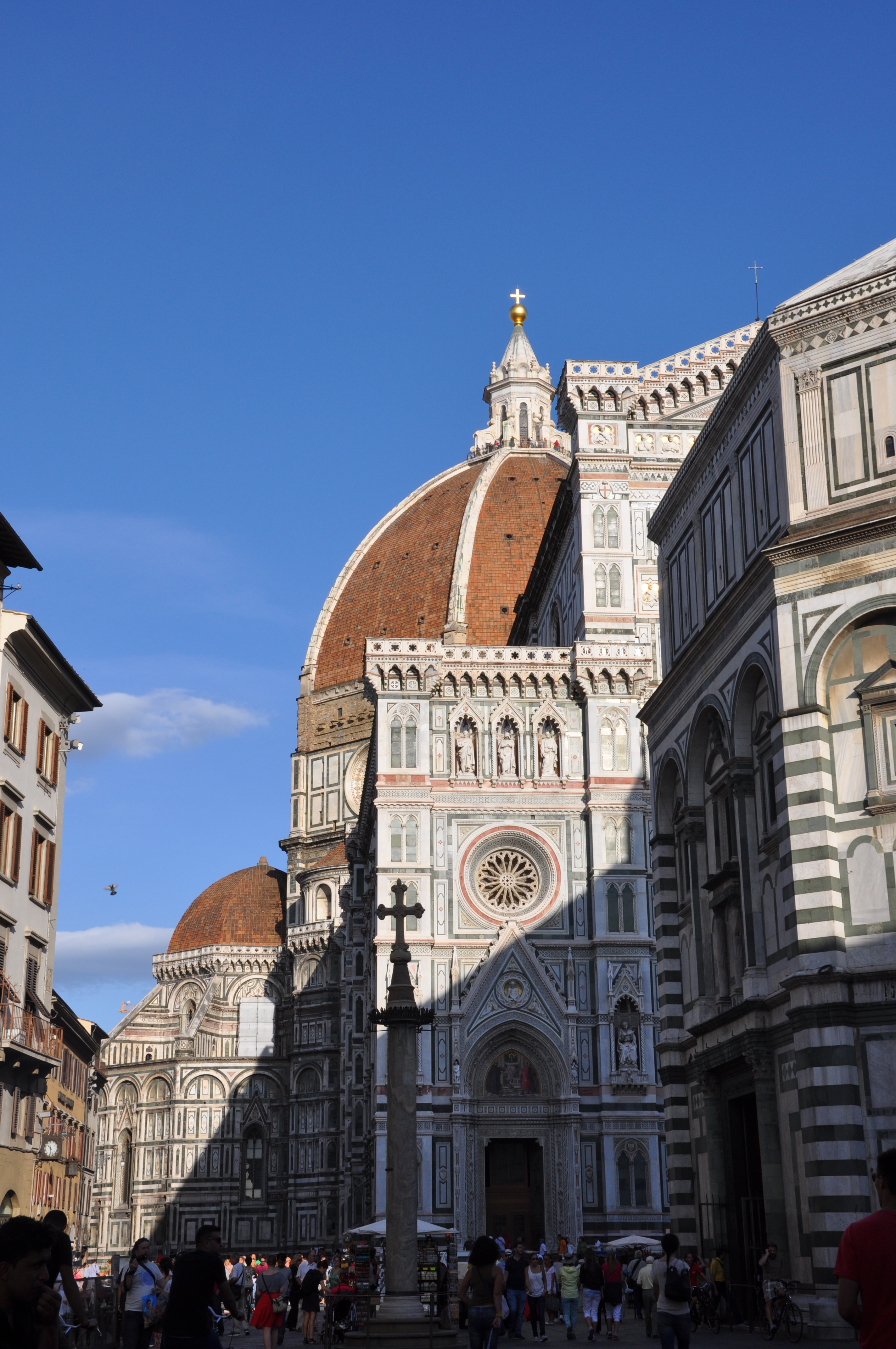 Morning street view of the Florence Cathedral